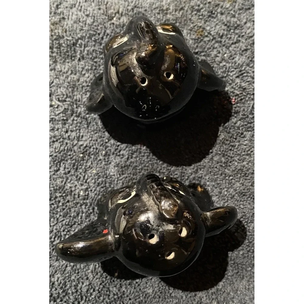 Vintage Redware Pottery Black ELEPHANT Salt&Pepper Shakers Dumbo Japan no‎ plugs